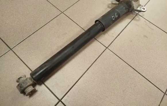 Rear shock absorber/damper