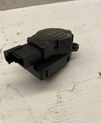 A/C air flow flap actuator/motor