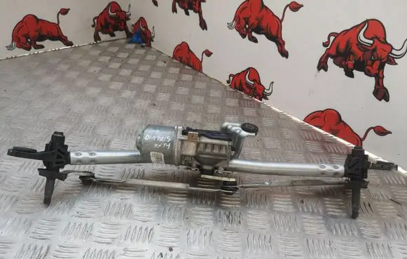 Alfa Romeo Stelvio Front wiper linkage and motor 3397021936 8200033003 00505565970