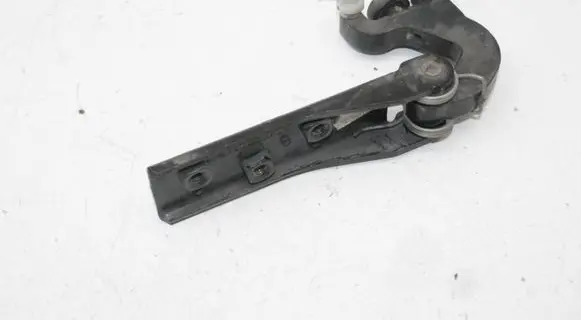 Opel Movano B Sliding door upper roller guide/hinge 777659476R