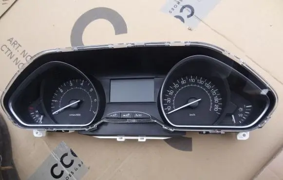 Peugeot 208 Speedometer (instrument cluster) 9813848780