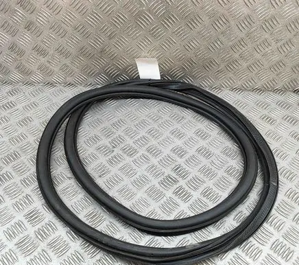 Audi A1 Rubber seal rear door 82G833722B