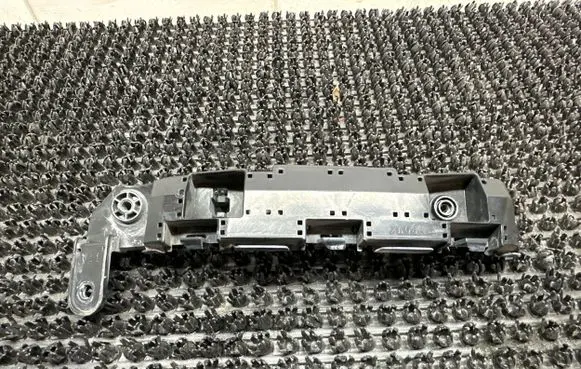 Honda HR-V Fender mounting bracket