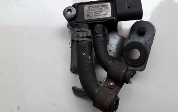 Volkswagen Caddy Air pressure sensor 076906051A VWAG4010TN3