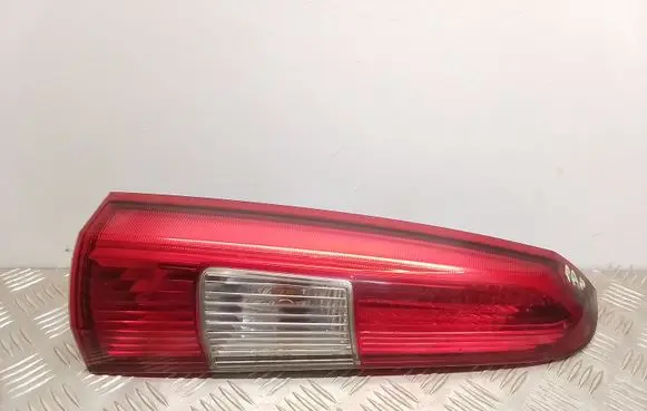 Volvo V70 Rear/tail lights 9154493