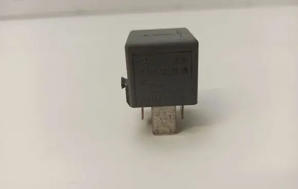 Mercedes-Benz E W212 Other relay A0025422619
