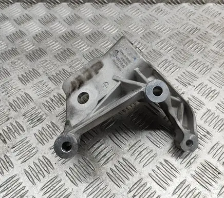 Volvo XC60 Engine mounting bracket 31430470