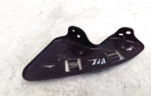 KIA Sportage Fender mounting bracket