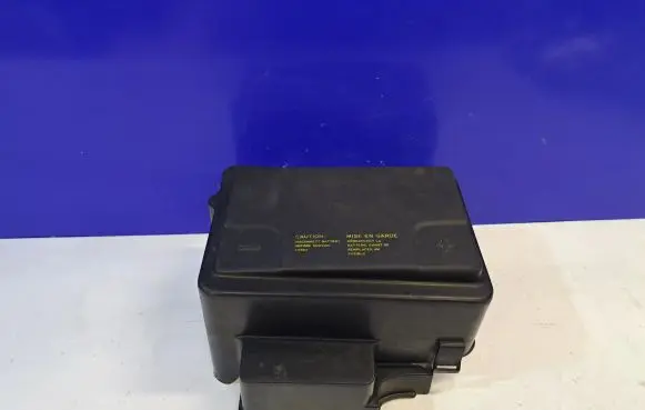 Saab 95 - 96 Battery box tray cover/lid 5242052 12779249