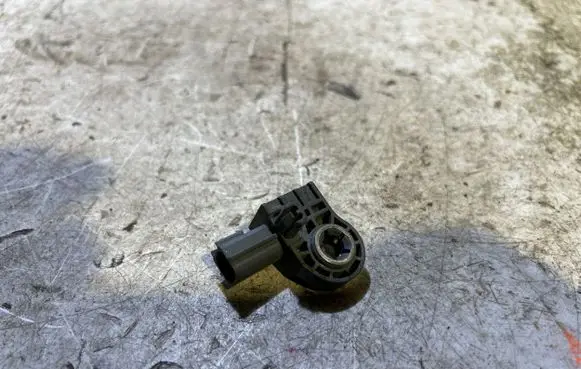Volvo V40 Airbag deployment crash/impact sensor 31387891 151111002047 AAKED3