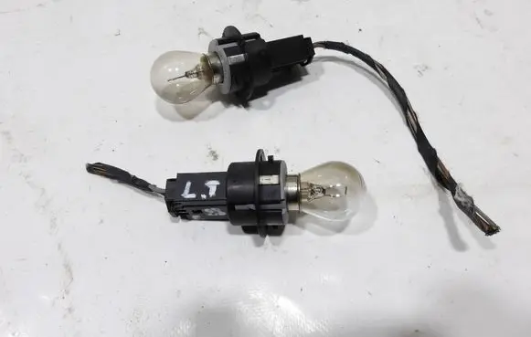 BMW 1 E82 E88 Tail light part 1Z1