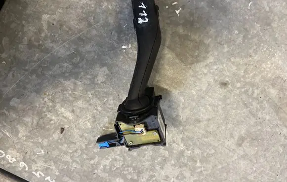 Skoda Octavia Mk2 (1Z) Wiper control stalk 1K0 953 519 A