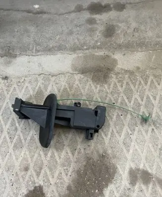 Volvo XC70 Fuel tank cap lock motor 86113136 31265361