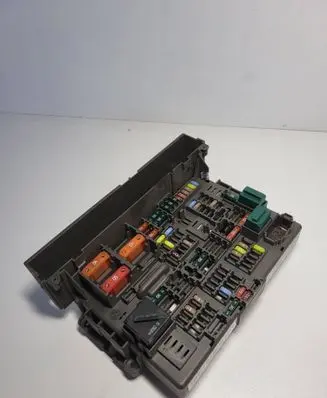 BMW 1 E81 E87 Fuse module 9119446