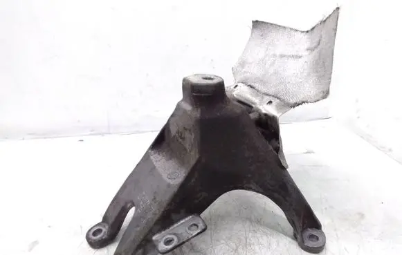 Audi A4 S4 B9 Engine mounting bracket 8W0199308A