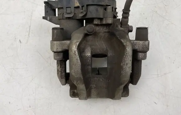 Volvo S90, V90 Rear brake caliper 31687557