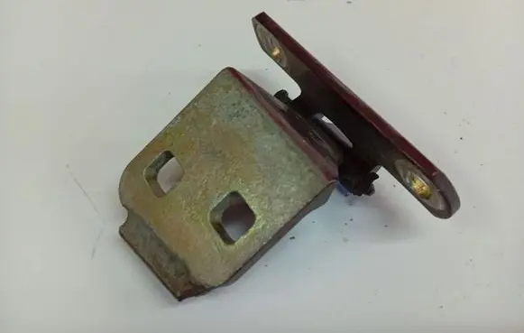 Renault Laguna I Rear door lower hinge 