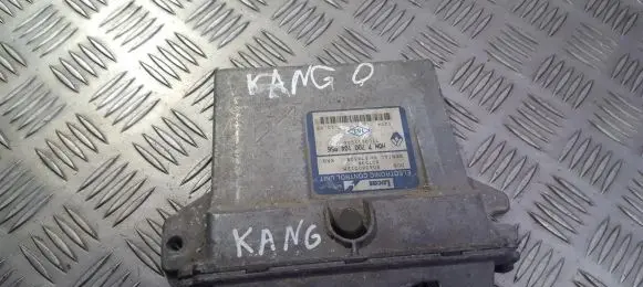 Renault Scenic I Engine control unit/module hom7700104956