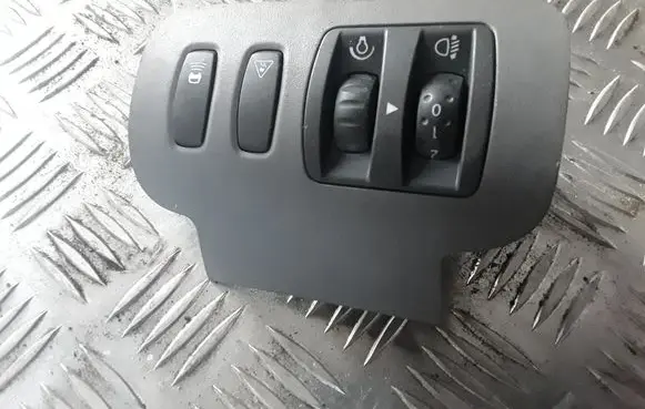 Renault Scenic II - Grand scenic II Headlight level height control switch 8200140985