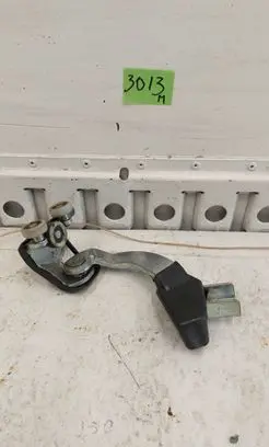 Iveco Daily 5th gen Sliding door lower roller guide/hinge G016J120 FT95368