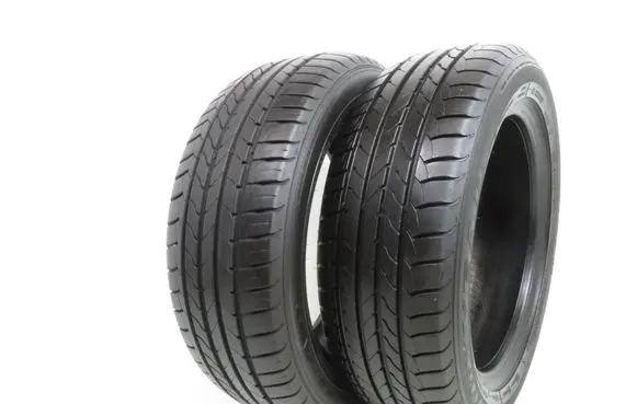 Volkswagen Golf V R16 summer tire 
