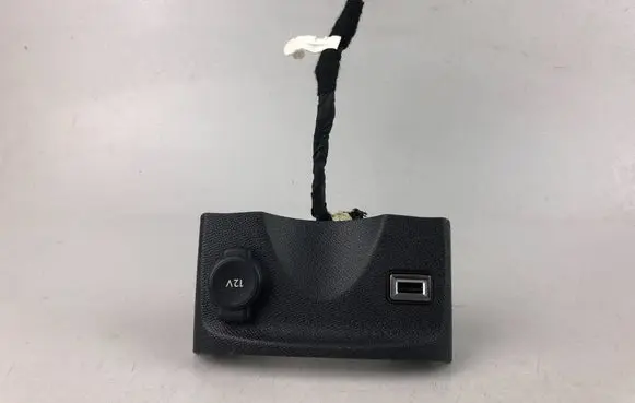 Citroen DS3 USB socket connector 9822293180 9822293280 9822292880