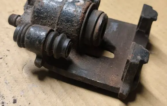 Chrysler 300M Rear brake caliper