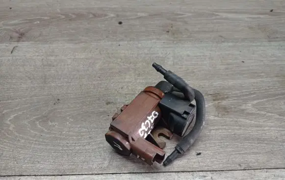 Volvo C30 Turbo solenoid valve 6G9Q9E882CA