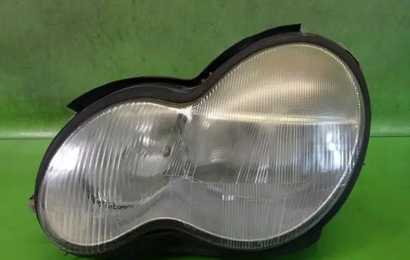 Mercedes-Benz C W203 Headlight/headlamp 0301166201