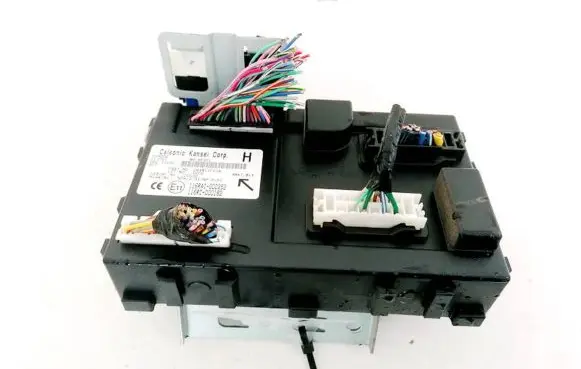Nissan Cube Z12 Other control units/modules 284B11FE1A E116RAI-000252