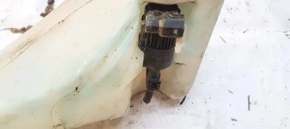 Renault Megane I Windscreen/windshield washer pump