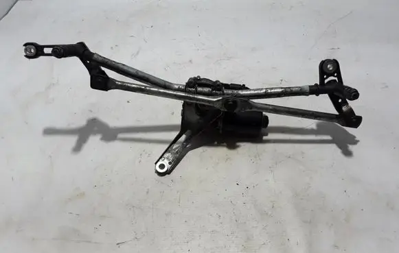 Front wiper linkage