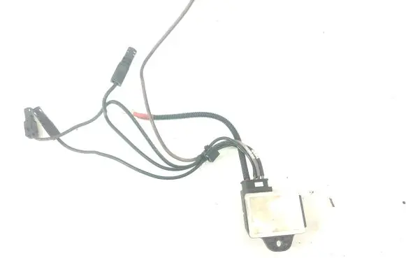 BMW 4 F32 F33 Glow plug pre-heat relay 8570087 0522120103
