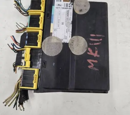 Ford Mondeo Mk III Comfort/convenience module 1s7t15k600ka 5WK48743ABF 2152001