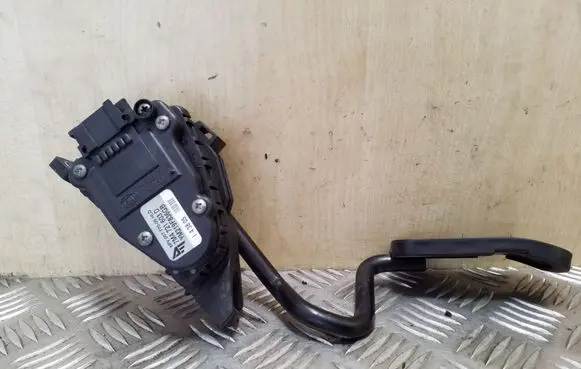 Ford Galaxy Accelerator throttle pedal 7M4721603D YM219F836GB