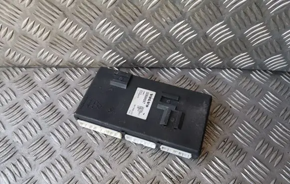 Volvo S40, V40 Comfort/convenience module 30896697 3817900210