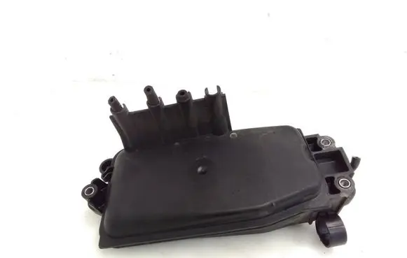 Vacuum air tank