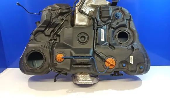 Volvo V60 Fuel tank 31336839 31372654