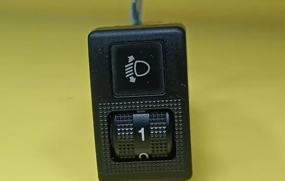 Mazda 6 Headlight level height control switch 134139