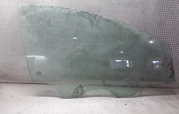 Seat Altea Front door window glass four-door