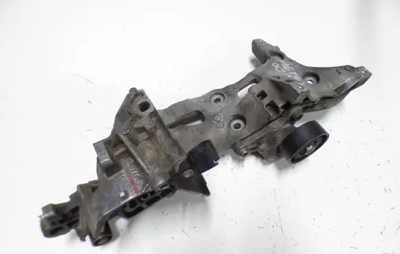 Skoda Octavia Mk3 (5E) Generator/alternator bracket 04L903143B