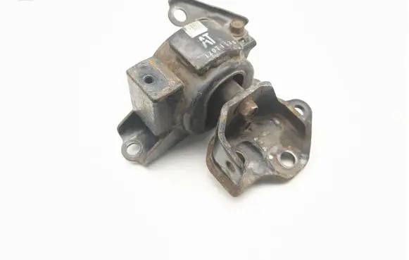 KIA Soul Engine mount bracket