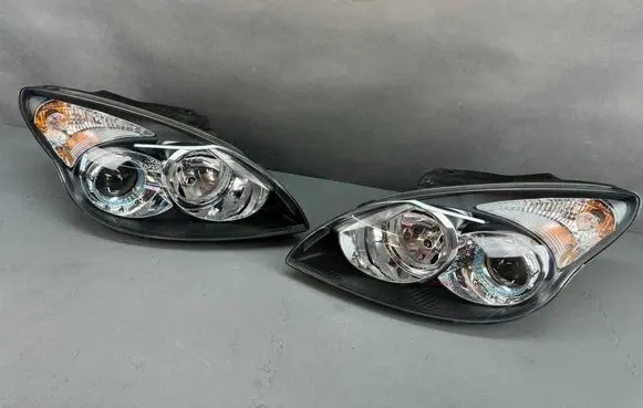 Hyundai i30 Headlights/headlamps set 103419012464