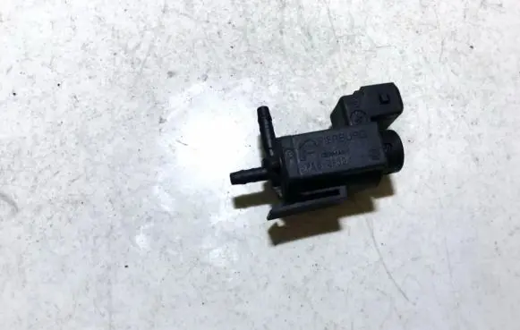 Volvo S60 Turbo solenoid valve 30611668 72224010