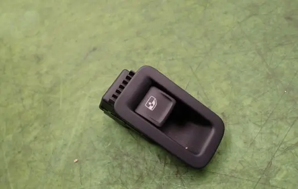 Volkswagen Golf VII Quarter vent window switch 5G0868345