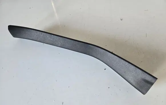 Nissan Leaf II (ZE1) Other interior part 769B63NL0A