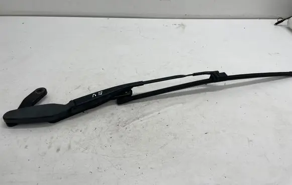 Mercedes-Benz CLS C218 X218 Windshield/front glass wiper blade A2188200444