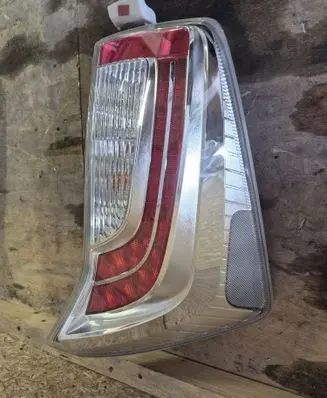Toyota Prius (XW30) Rear/tail lights 121212