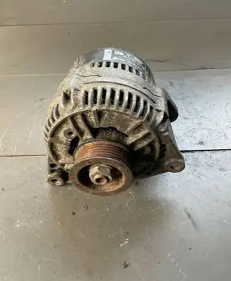 Audi A6 S6 C5 4B Generator/alternator 0123515024 059903015