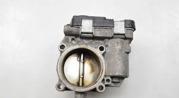Volkswagen Golf VI Throttle valve 03C133062D
